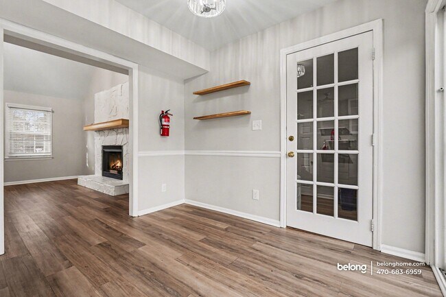 Building Photo - 1004 Natalie Ln SE