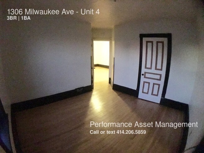 Building Photo - 1306 Milwaukee Ave