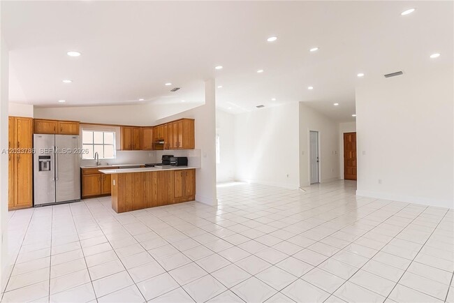 Building Photo - 15881 SW 139th Ave