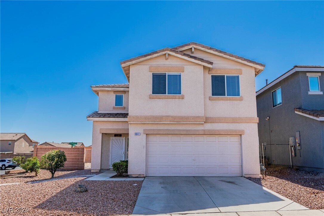 Foto principal - 9647 Sound View Ave
