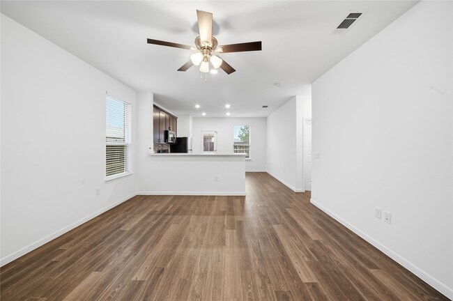 Building Photo - 16306 Fontana Ct