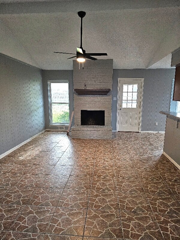 Foto del edificio - 906 Overland St