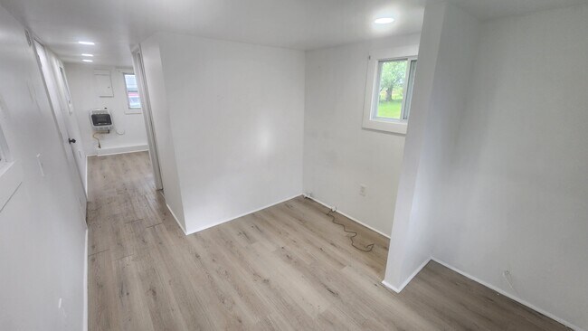 Foto del edificio - 379 W Main St