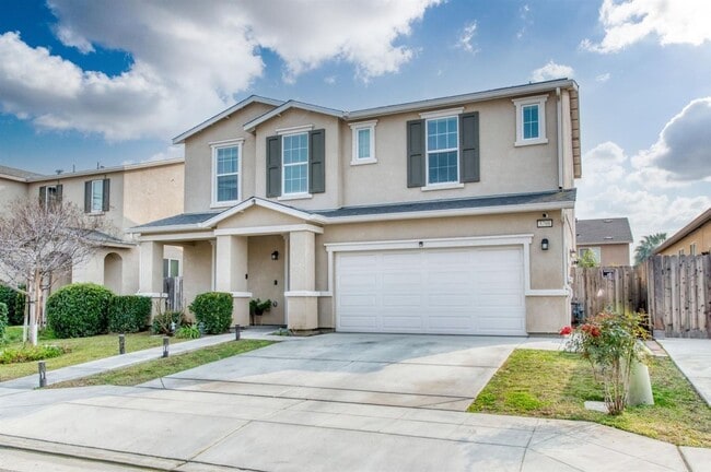 Building Photo - Wonderful 4 Bed / 2.5 Bath