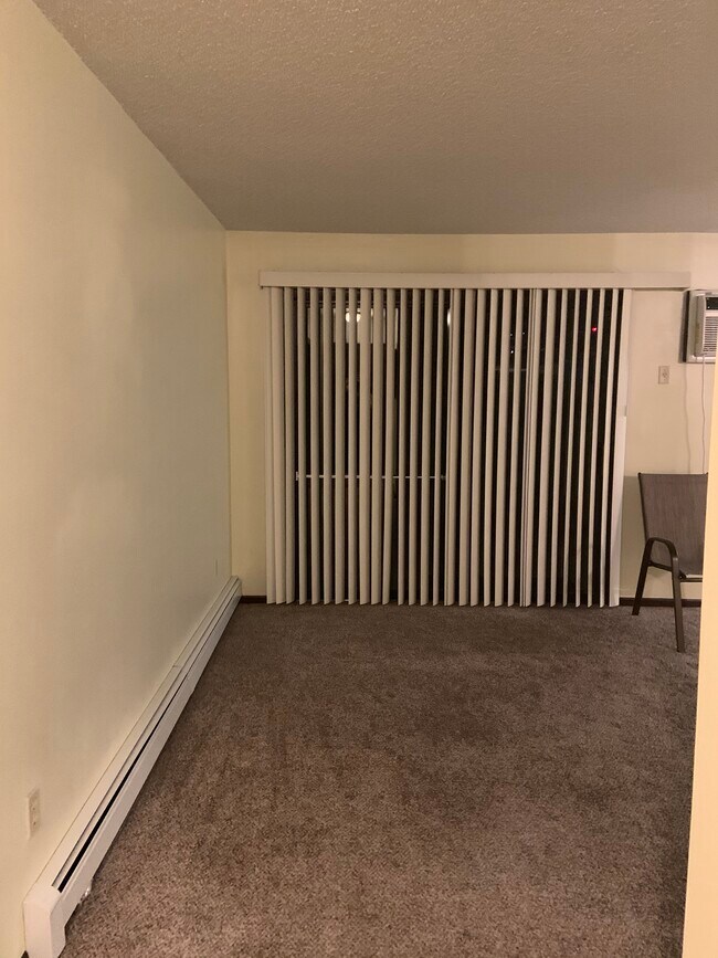 Foto del edificio - 4460 S Poplar St