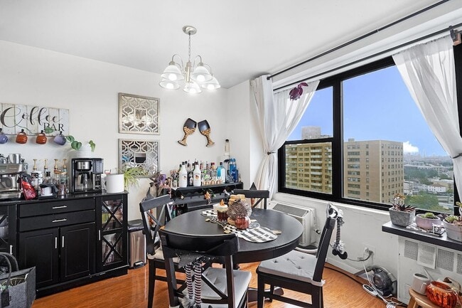 Building Photo - 10 Huron Ave