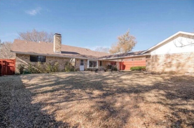 Foto del edificio - 4800 Gretna Green Ln