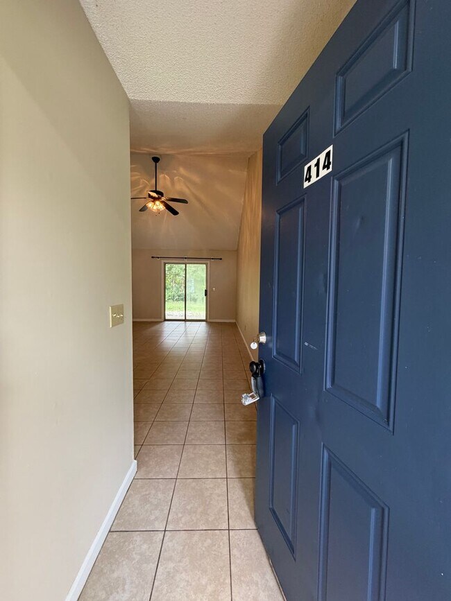 Building Photo - 412/414 Admirals Walk Dr