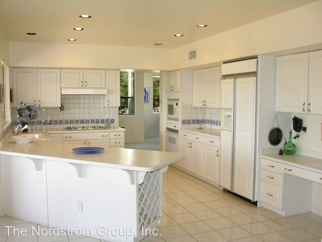 Foto del edificio - 4 br, 3 bath House - 5442 N Crescent Ridge Dr