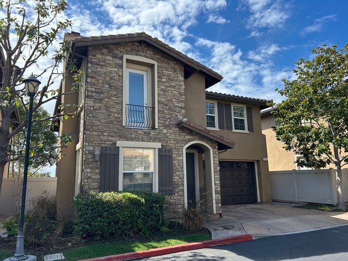Foto principal - INCREDIBLE 4BD 3.5BA TWO STORY HOUSE FOR L...