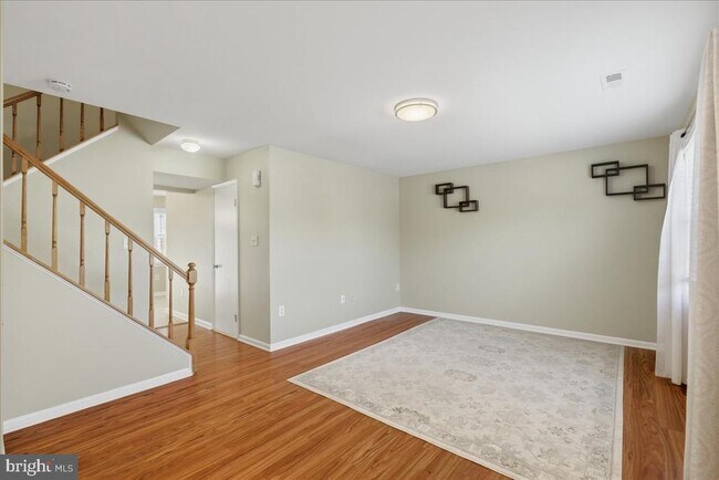 Foto del edificio - 8582 Adamson St