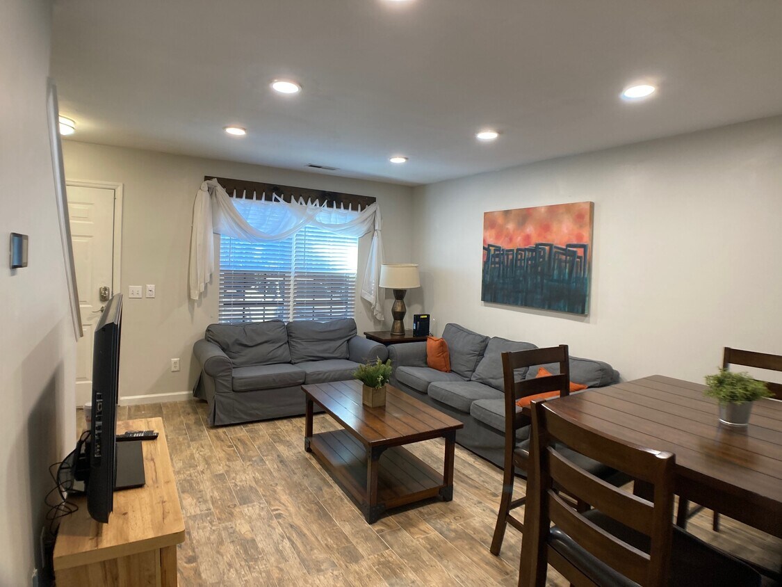 Foto principal - 43 Red Ln