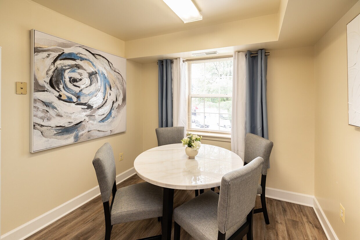 Foto principal - Woodridge Apartments