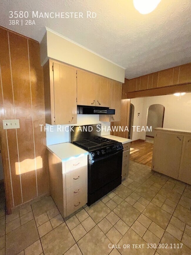 Building Photo - Three bedroom two bathroom home for rent