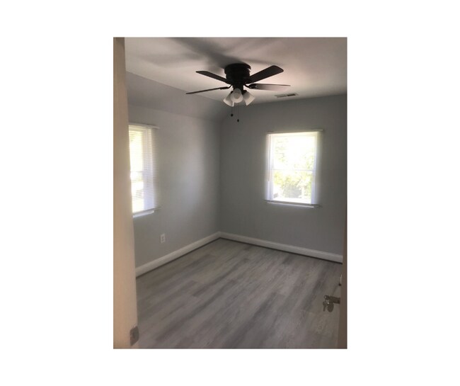 Building Photo - 928 Argonne Dr