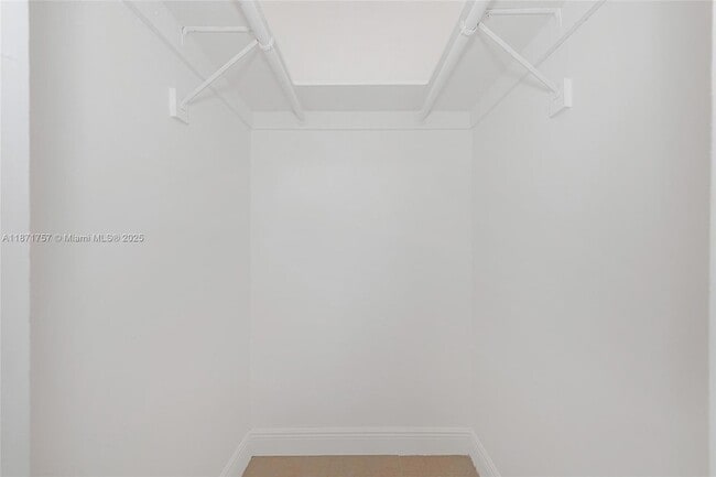 Foto del edificio - 1013 SW 7th St