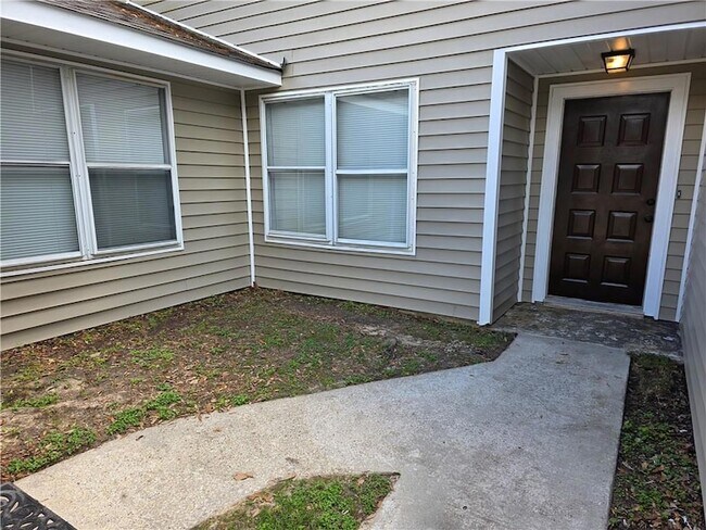 Foto del edificio - 111 Heather Dr