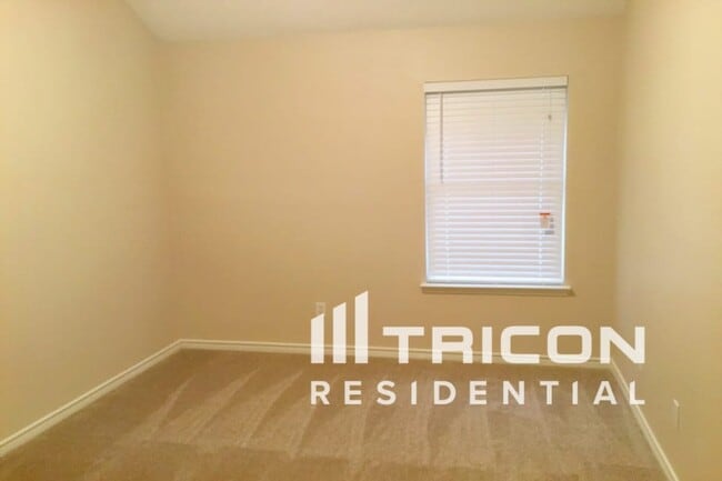 Foto del edificio - 1558 Aberdeen Dr