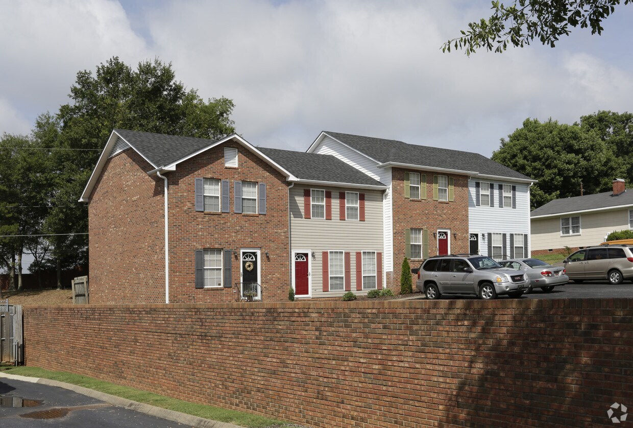 1150 Lawson St, Spartanburg, SC 29307 Apartments in Spartanburg, SC