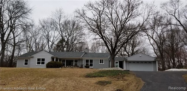 Building Photo - 25400 W 14 Mile Rd