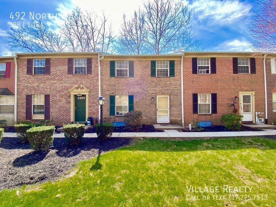 Primary Photo - 492 N Walnut St