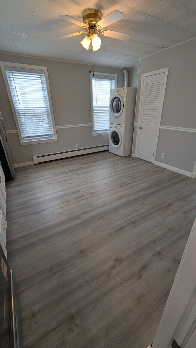 Foto del edificio - 85 Brayton Ave