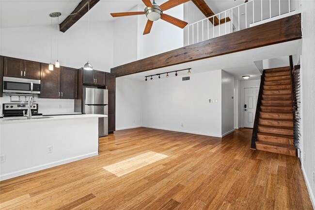 Foto del edificio - 1504 Bridgeway Dr