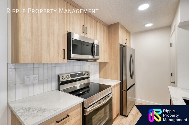 Photo du bâtiment - Modern 2 Beds, 1 Baths TownHouse | 2 Pets ...