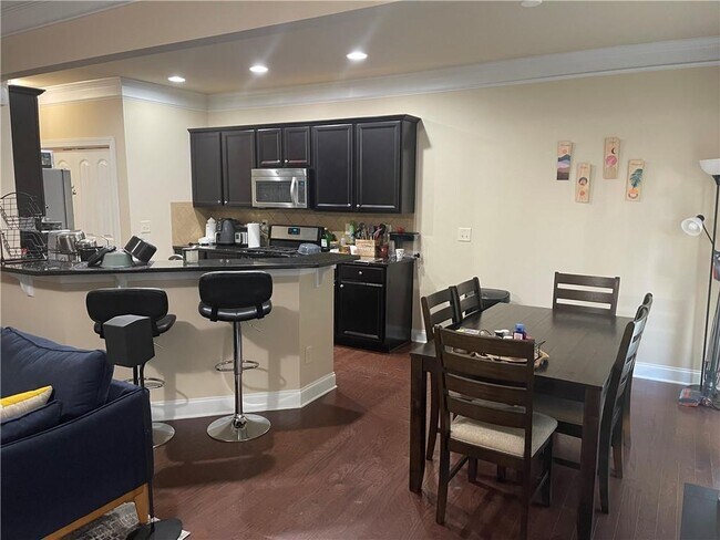 Foto del edificio - 1015 Township Cir