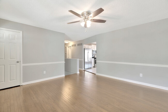 Foto del edificio - 6 Barkwood Trails Dr