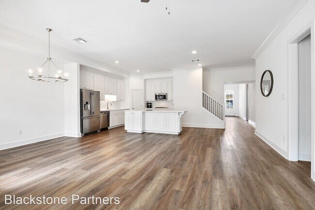 Foto del edificio - 9105 Southlawn Dr