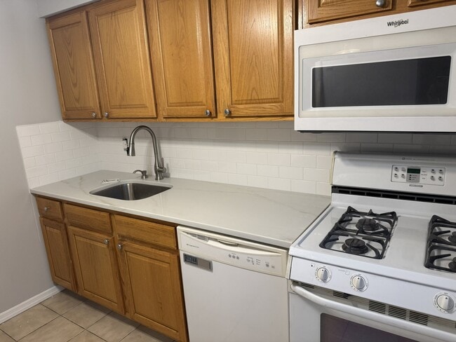 Building Photo - 2467 NJ-10