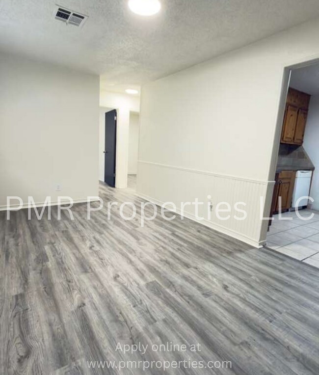 Foto del edificio - 3 Bedrooms / 1 Bathroom House