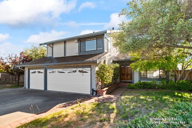 Foto del edificio - 3700 Hidden Springs Ct