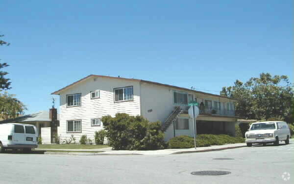Building Photo - 811 Beech St