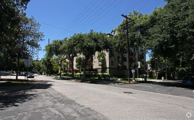 Building Photo - The Premier on Moorpark