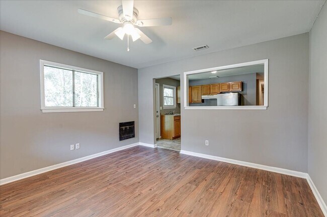 Foto del edificio - Great 2 bedroom close to UTC!