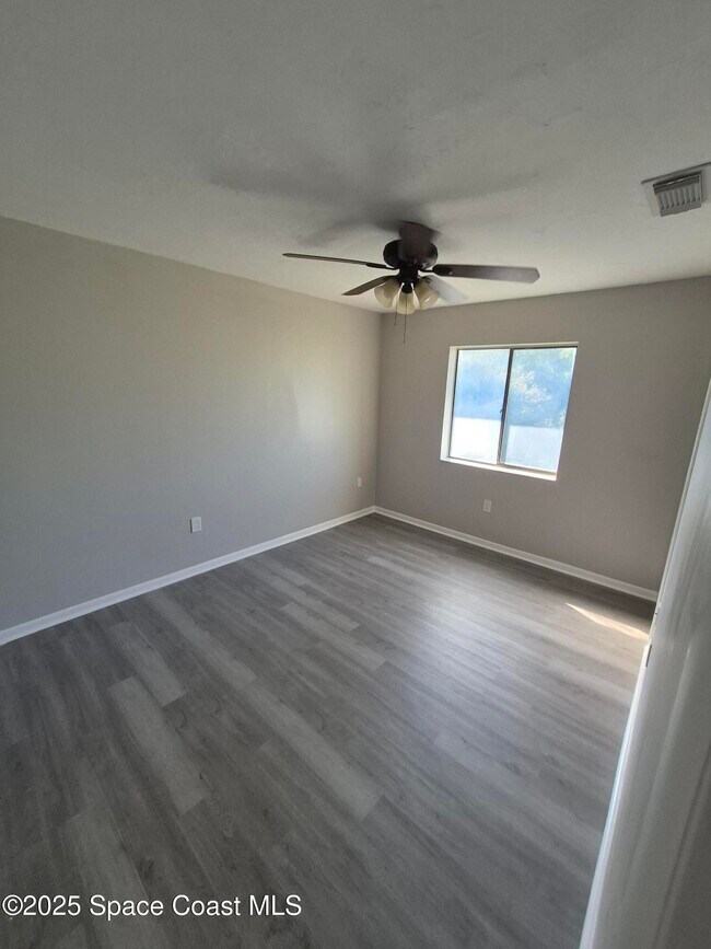 Foto del edificio - 1342 Vandalia Ave SE