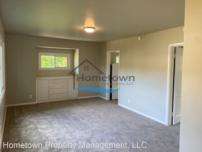 Building Photo - 1 br, 1 bath House - 121 W 1st Ave