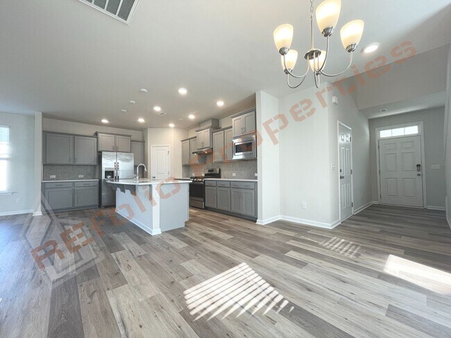 Foto del edificio - Beautiful 4 Bedroom 2.5 Bathroom Home w/ G...