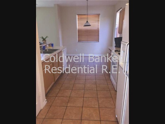 Building Photo - 11520 Robbyes Dr