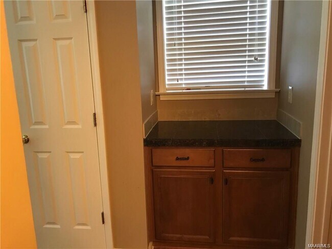 Foto del edificio - 3912 Claiborne Cir