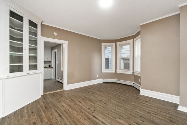 Building Photo - Spacious 3-Bed + Office Home in Slatington — Fresh Floors & Flexible Layout