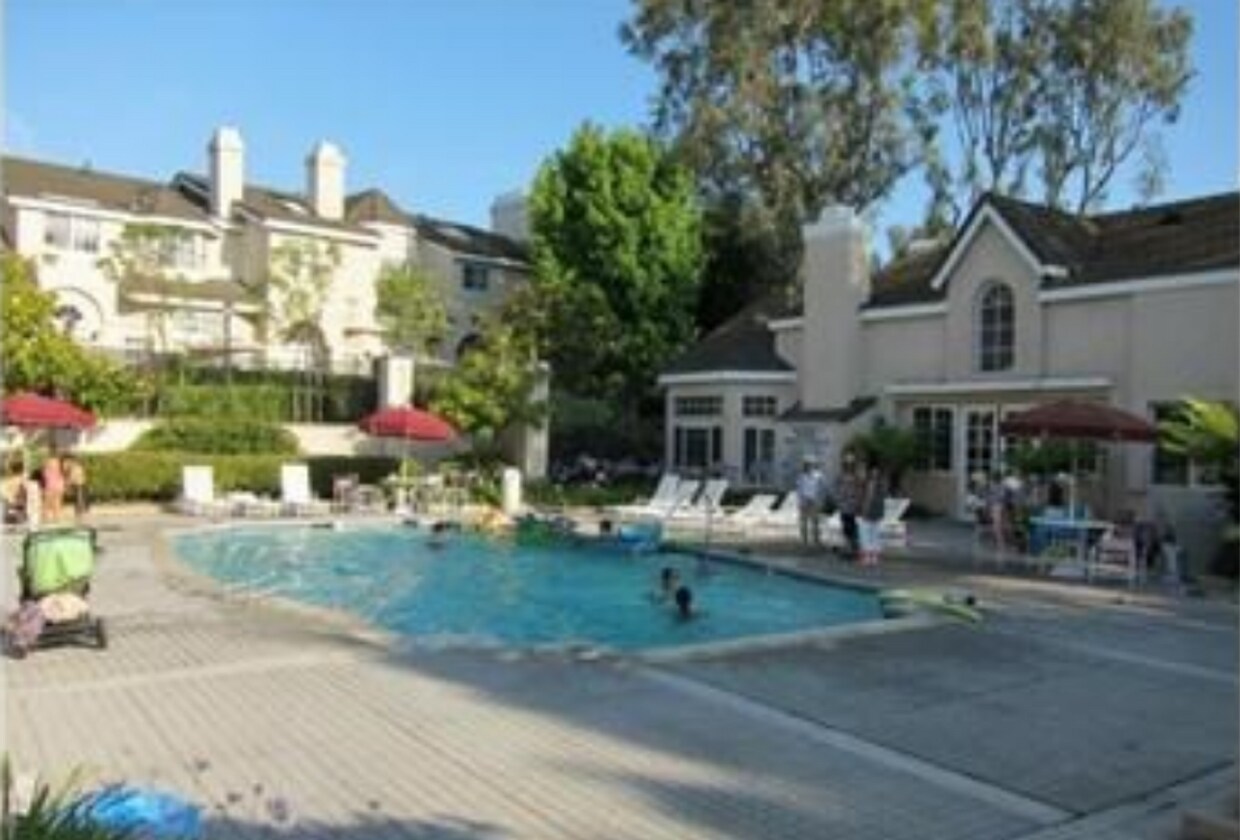 Primary Photo - Remodeled 3 bedroom townhome in Torrance