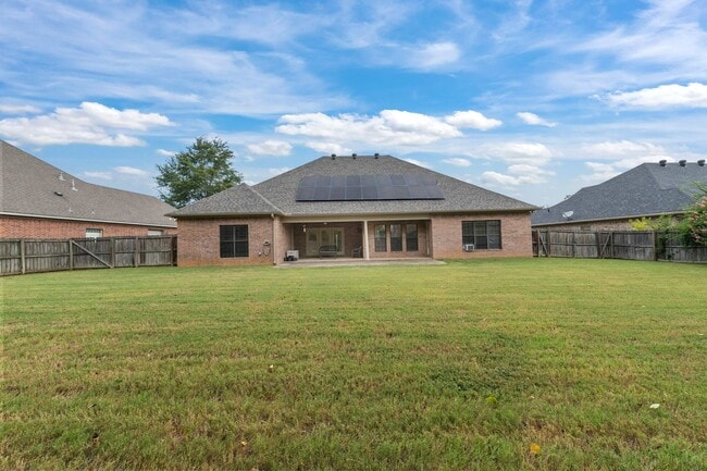 Building Photo - 108 Bouriese Cir