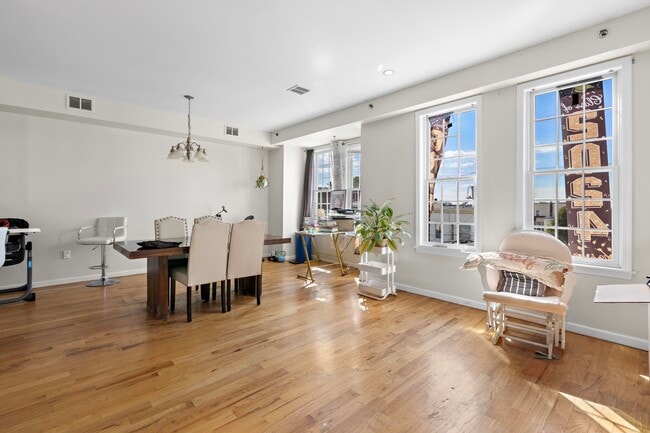 Foto del edificio - 612 12th St