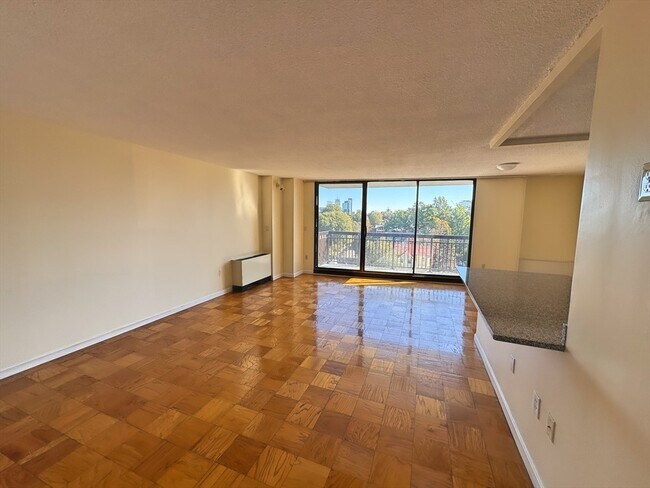 Foto del edificio - 50 Longwood Ave