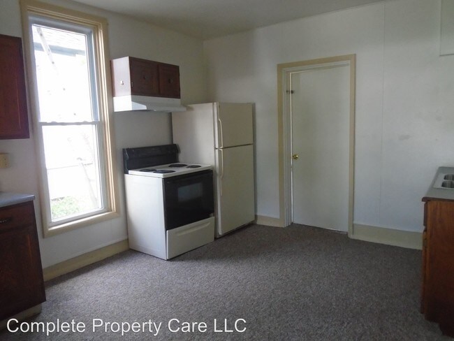 Building Photo - 1710 S Gharkey St