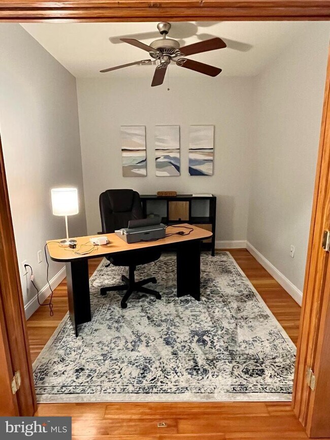 1601 Ladue Ct Unit 305, Woodbridge, VA 22191 Room for Rent in