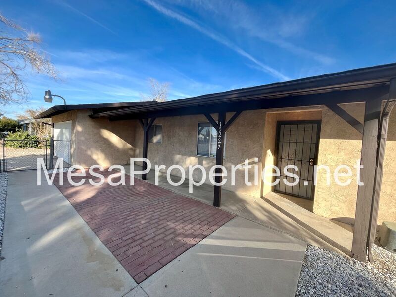 Primary Photo - 10227 Balsam Ave